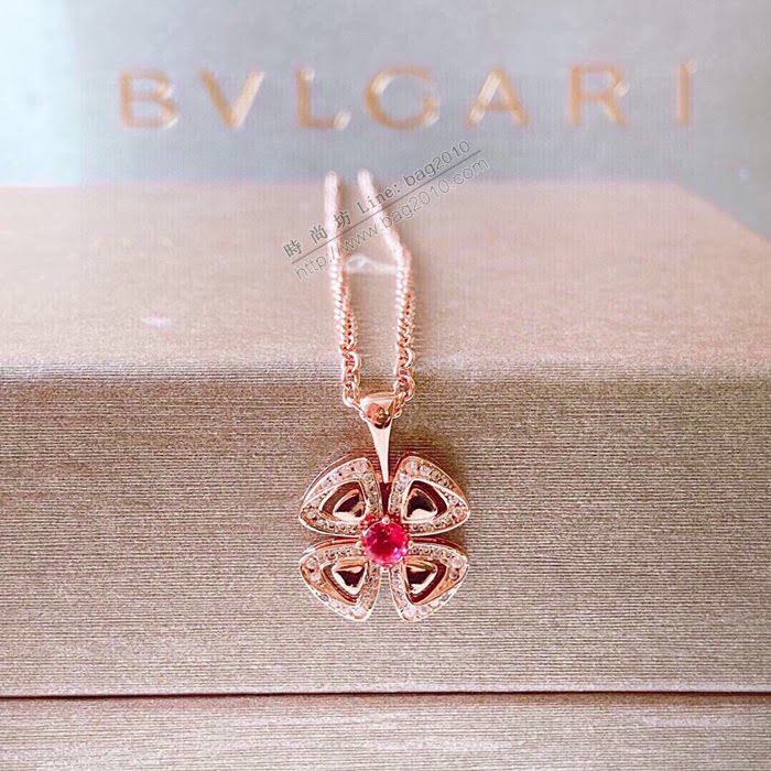 Bvlgari飾品 寶格麗新款四葉草項鏈 Bvlgari火爆專櫃裙子項鏈 百搭款玫瑰金色  zgbq3043